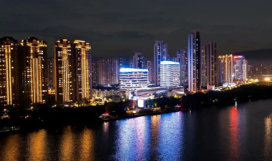 用灯光打造海浪帆船，，邀您共赏宁德市夜景新地标-杭州勇电照明有限公司